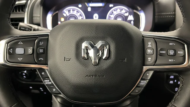 New 2026 Diamond Black Crystal Pearl-Coat Exterior Paint RAM Laramie image 16