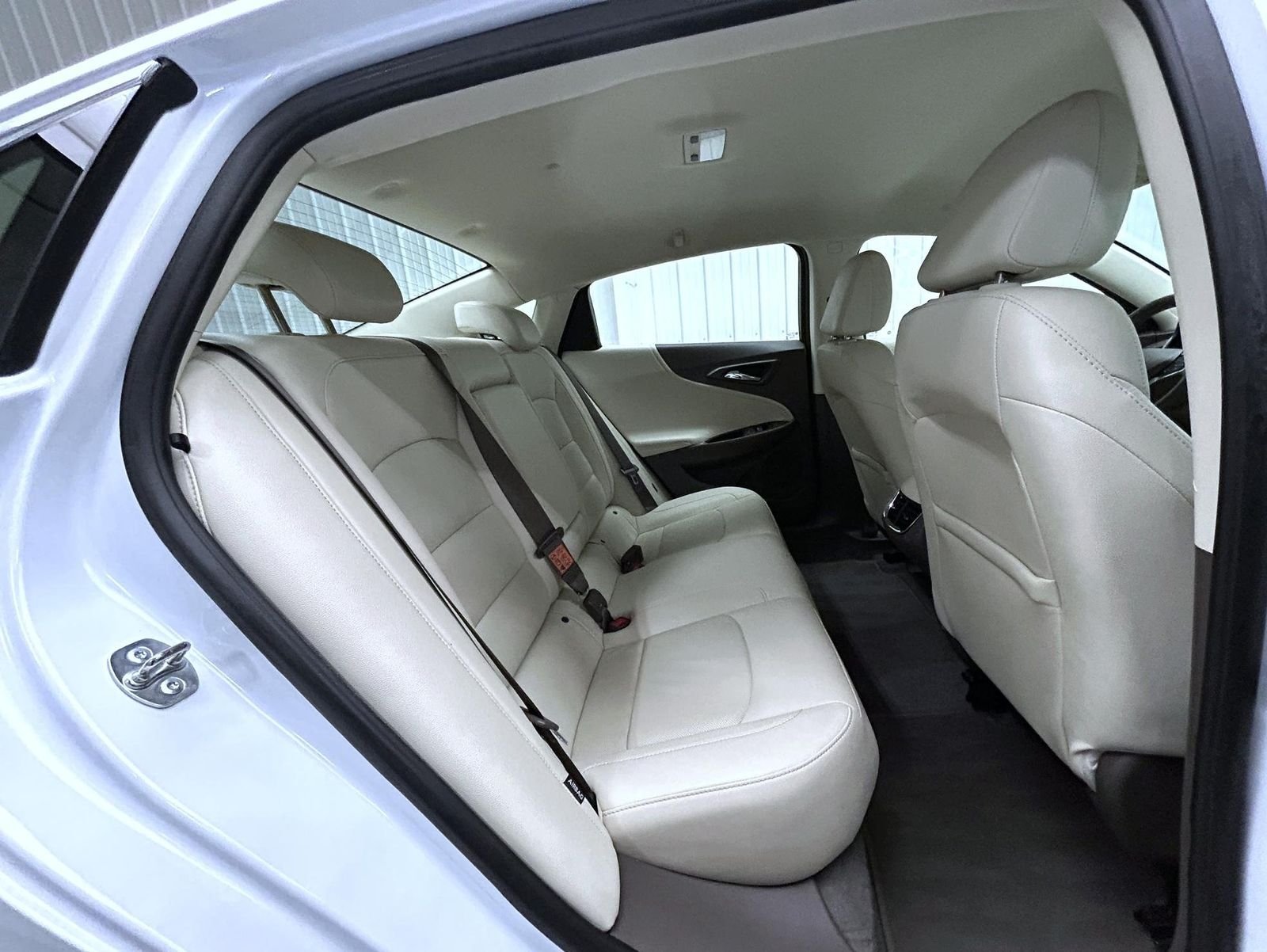 Used 2024 White Chevrolet LT image 18