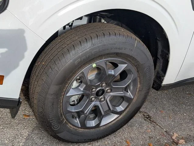 New 2026 Oxford White Ford XLT image 17
