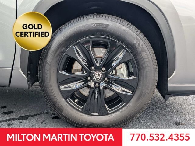 Certified Used 2025  Toyota XLE image 13