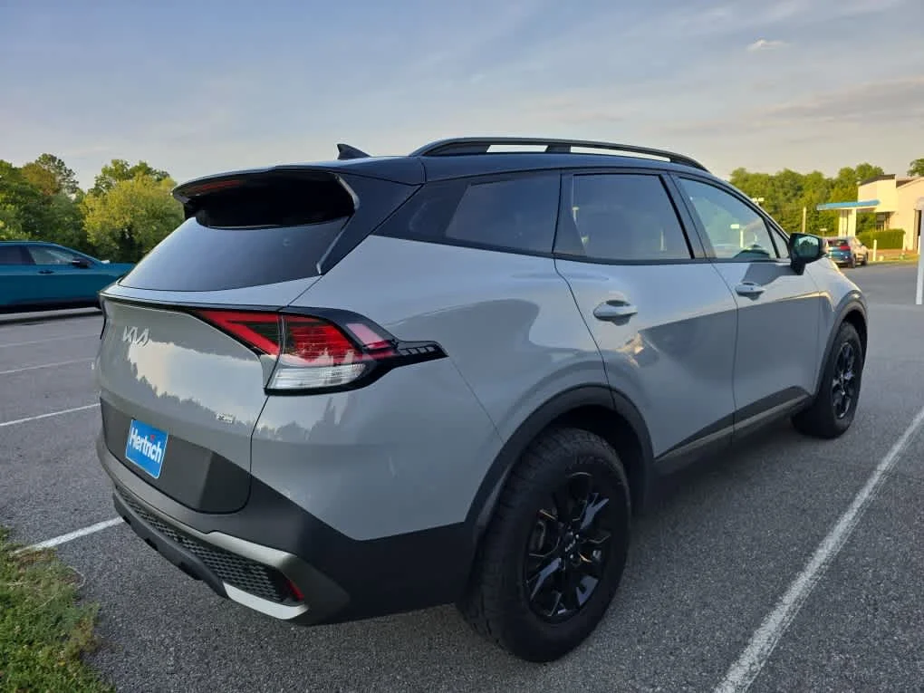 Used 2023 Wolf Gray/Ebony Black Roof Kia X-Pro image 4