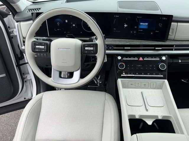 Used 2024 White Hyundai Calligraphy image 17