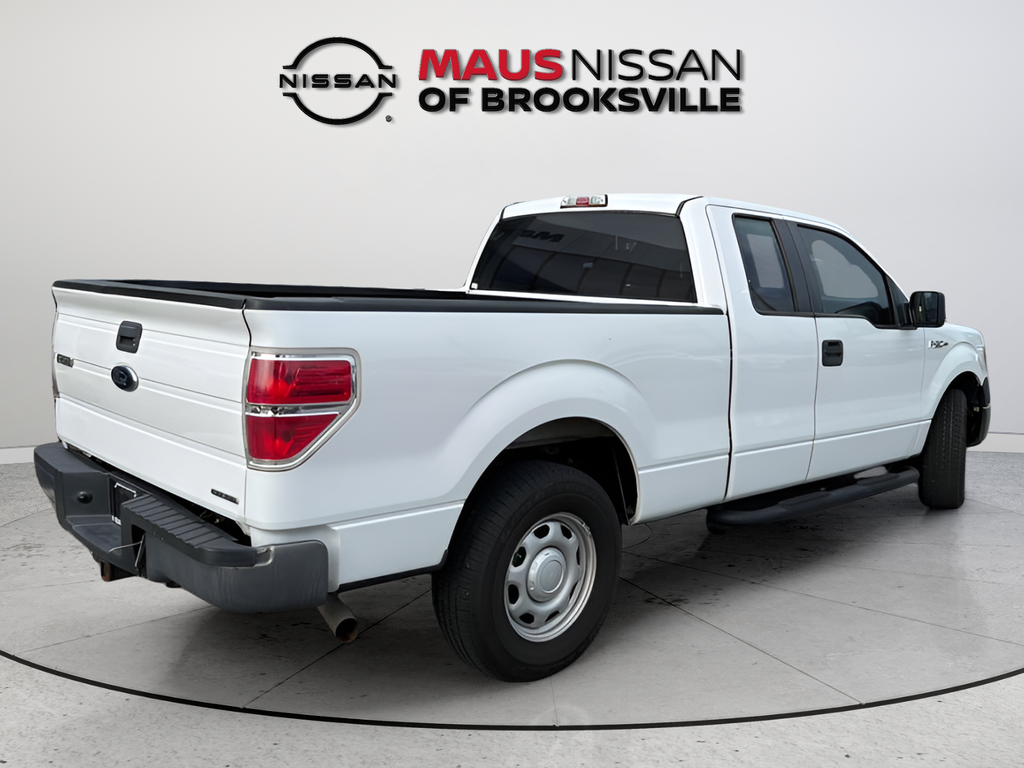 Used 2013 White Ford XL image 8