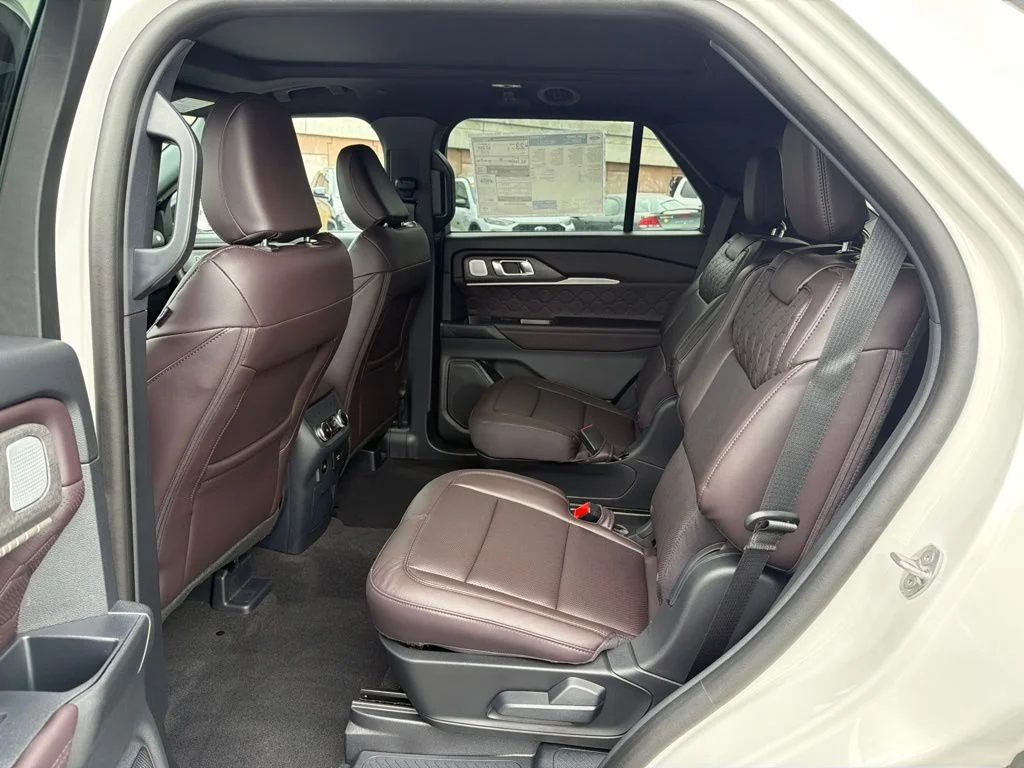 New 2026 Star White Metallic Tri-Coat Ford Platinum™ image 19