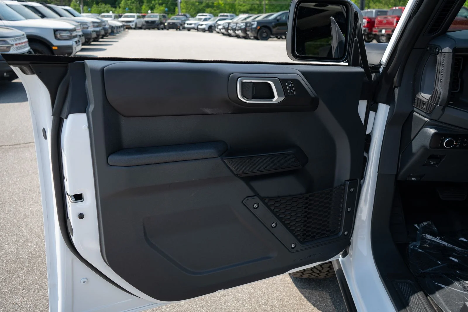 New 2026 Oxford White Ford Badlands® image 26