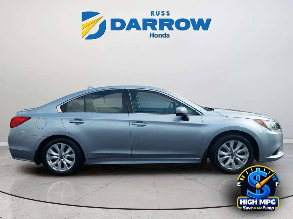 Used 2017 Silver Subaru 2.5i image 6