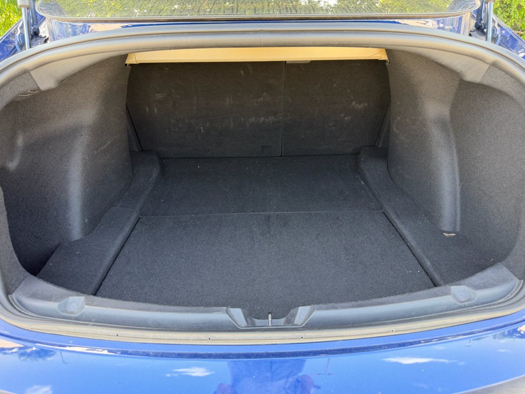 Used 2020  Tesla Standard Range image 29