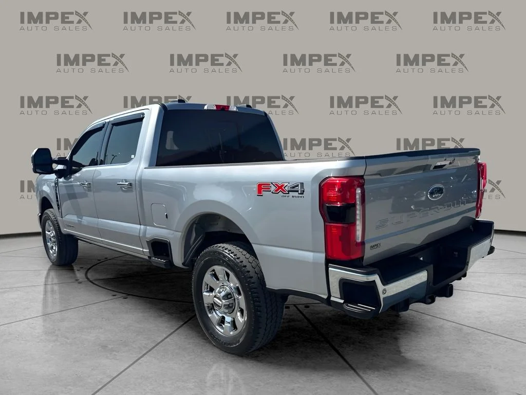 Used 2023 Silver Ford Lariat image 3