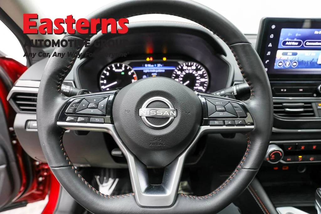Used 2023 Red Nissan 2.5 SR image 10