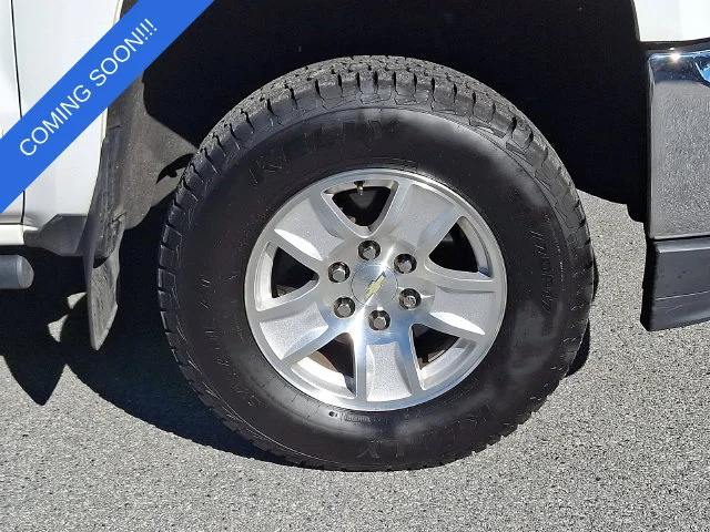 Used 2017 White Chevrolet LT image 9