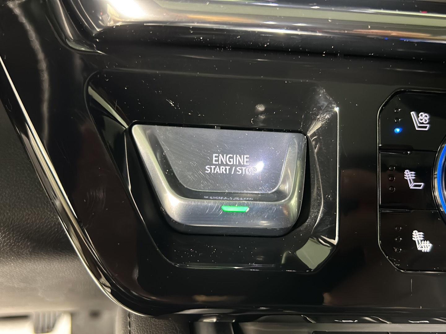 Used 2024 Sterling Metallic GMC Denali image 27