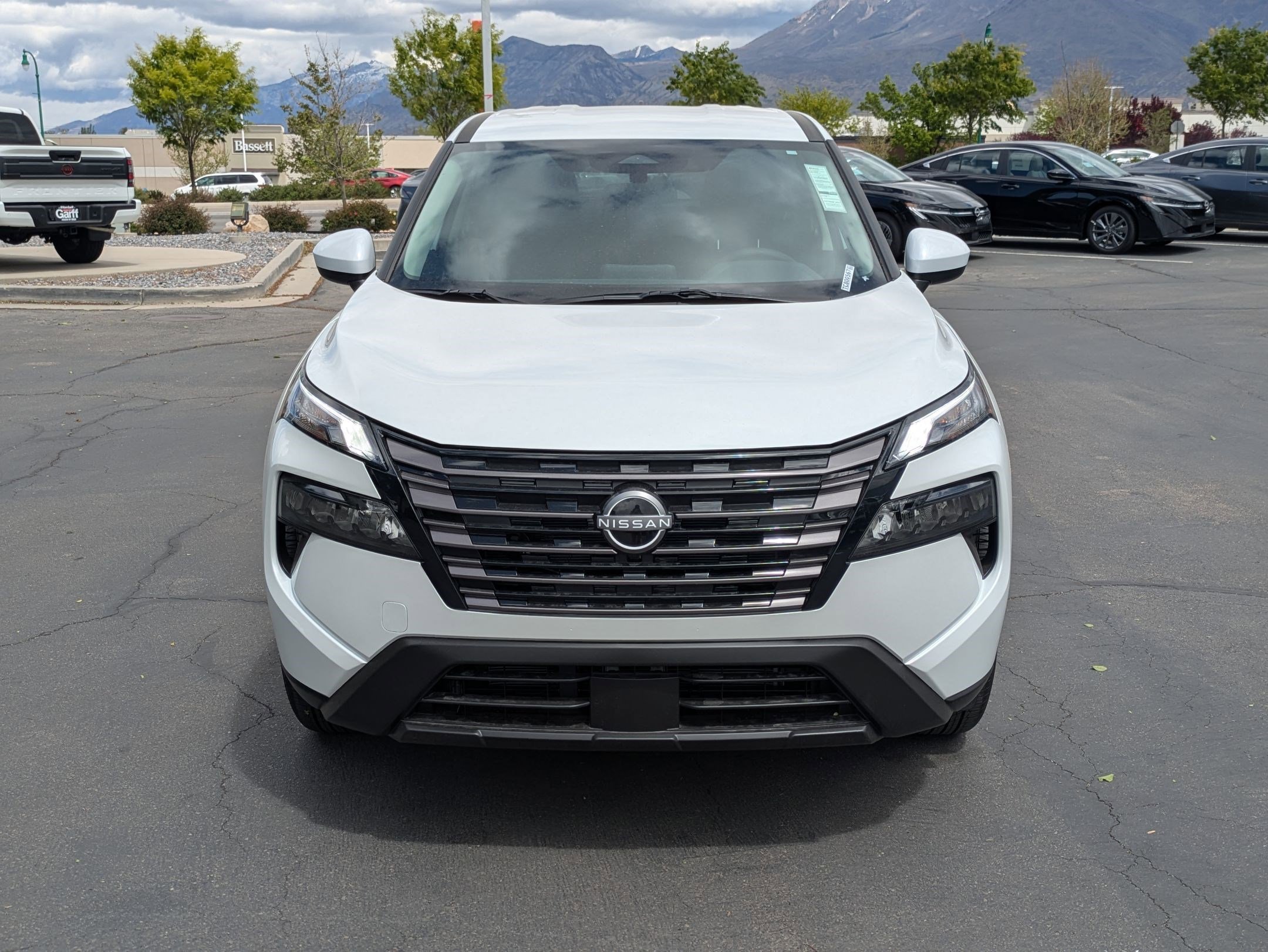 New 2026 Everest White Pearl TriCoat Nissan SV image 9
