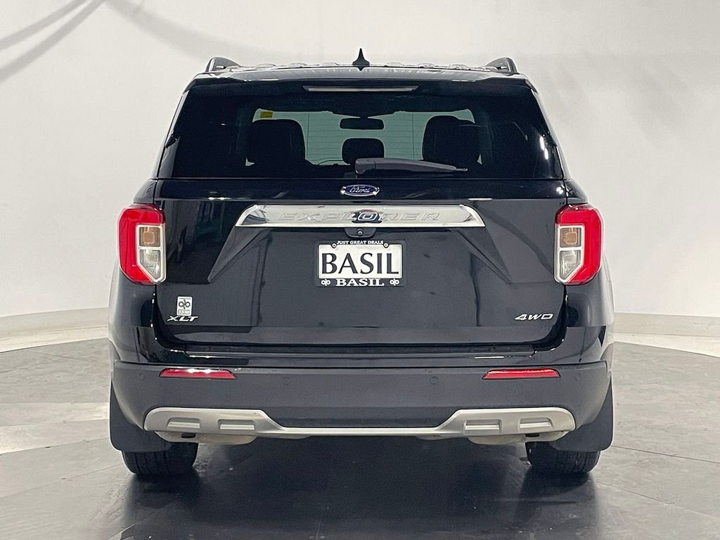 Used 2021 Black Ford XLT image 12