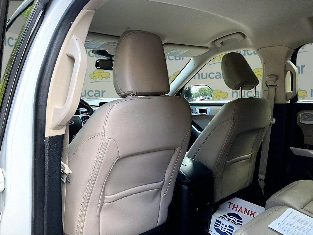 Used 2022 White Ford Limited image 22