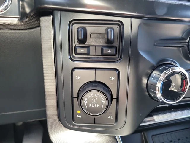 New 2026 Gray Metallic Ford Platinum image 29