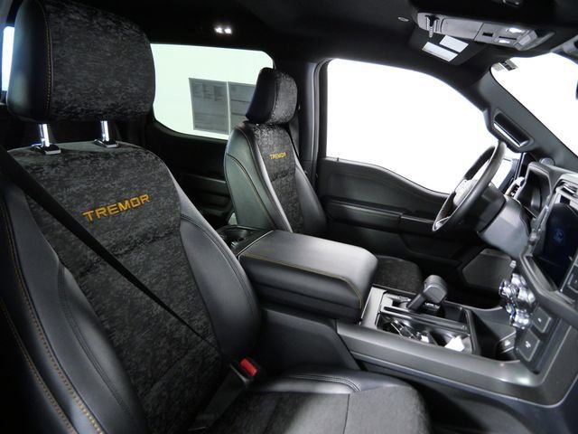 Certified Used 2025  Ford Tremor image 14