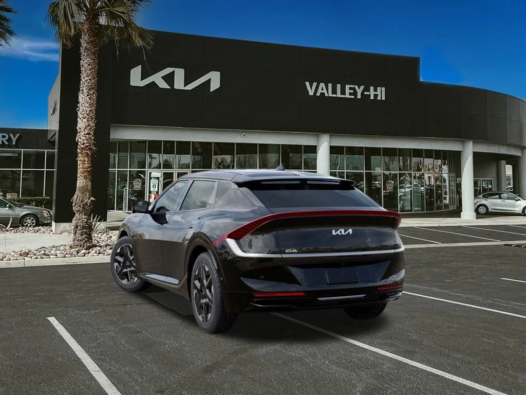 2025 Kia EV6 Wind - Photo 4