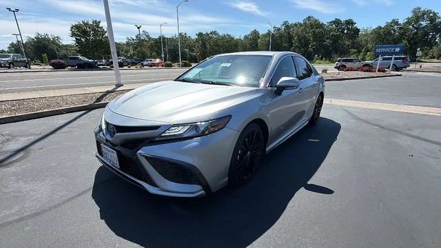 2021 Toyota Camry Hybrid XSE