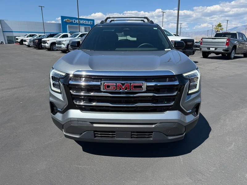 Used 2026 Sterling Metallic GMC Elevation image 8