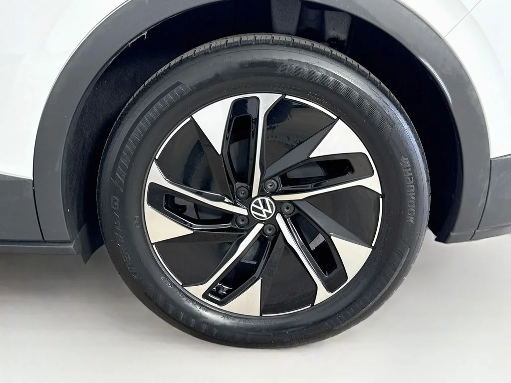 Used 2021 White Volkswagen Pro S image 32