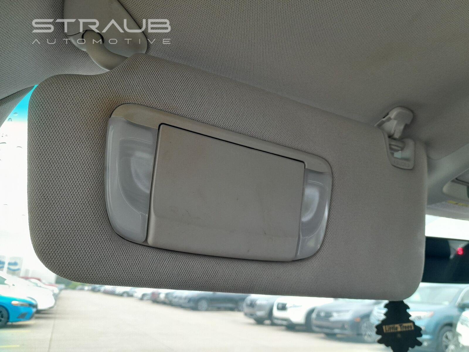 Used 2018 Crystal Black Silica Subaru Premium image 31