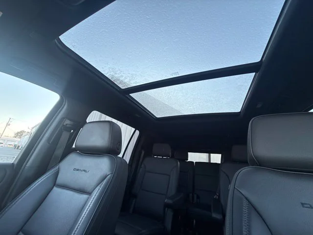 Used 2023 White GMC Denali image 39