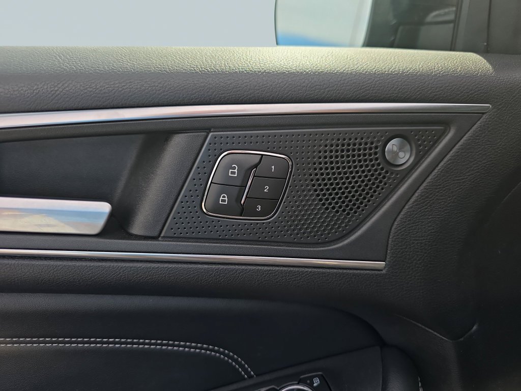 Used 2021 Lithium Gray Ford Titanium image 17