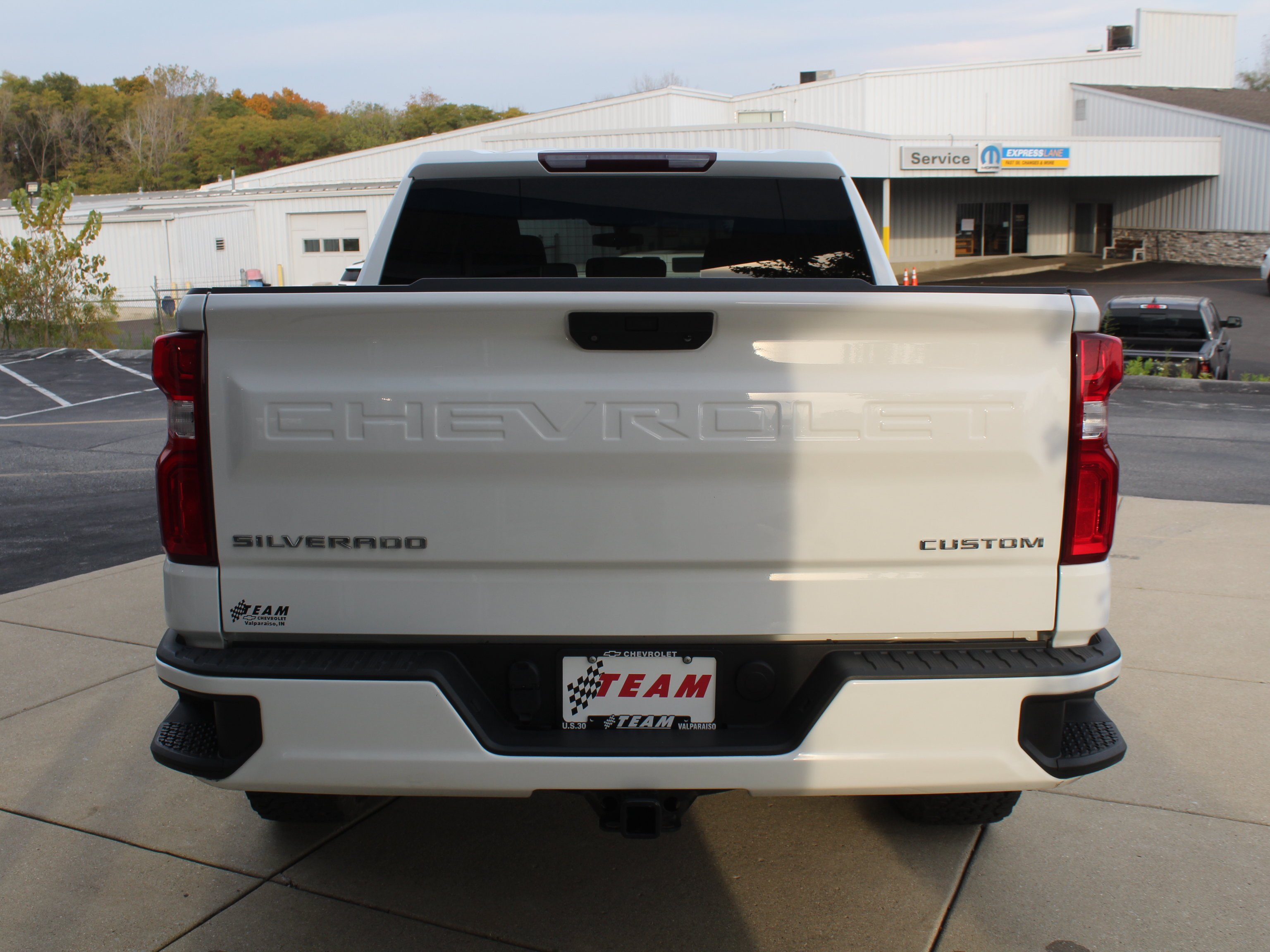 Used 2021 SUMMIT WHITE Chevrolet Custom image 7