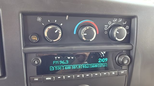 2025 Chevrolet Express Cargo Work Van - Photo 22