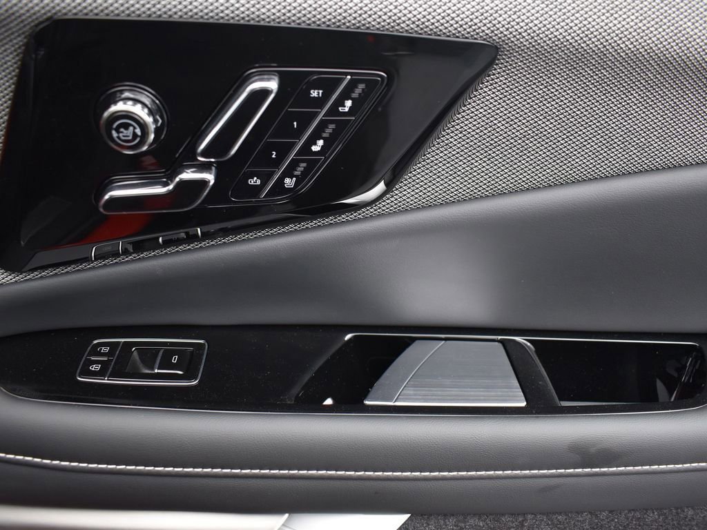 2026 CADILLAC OPTIQ - Image 36