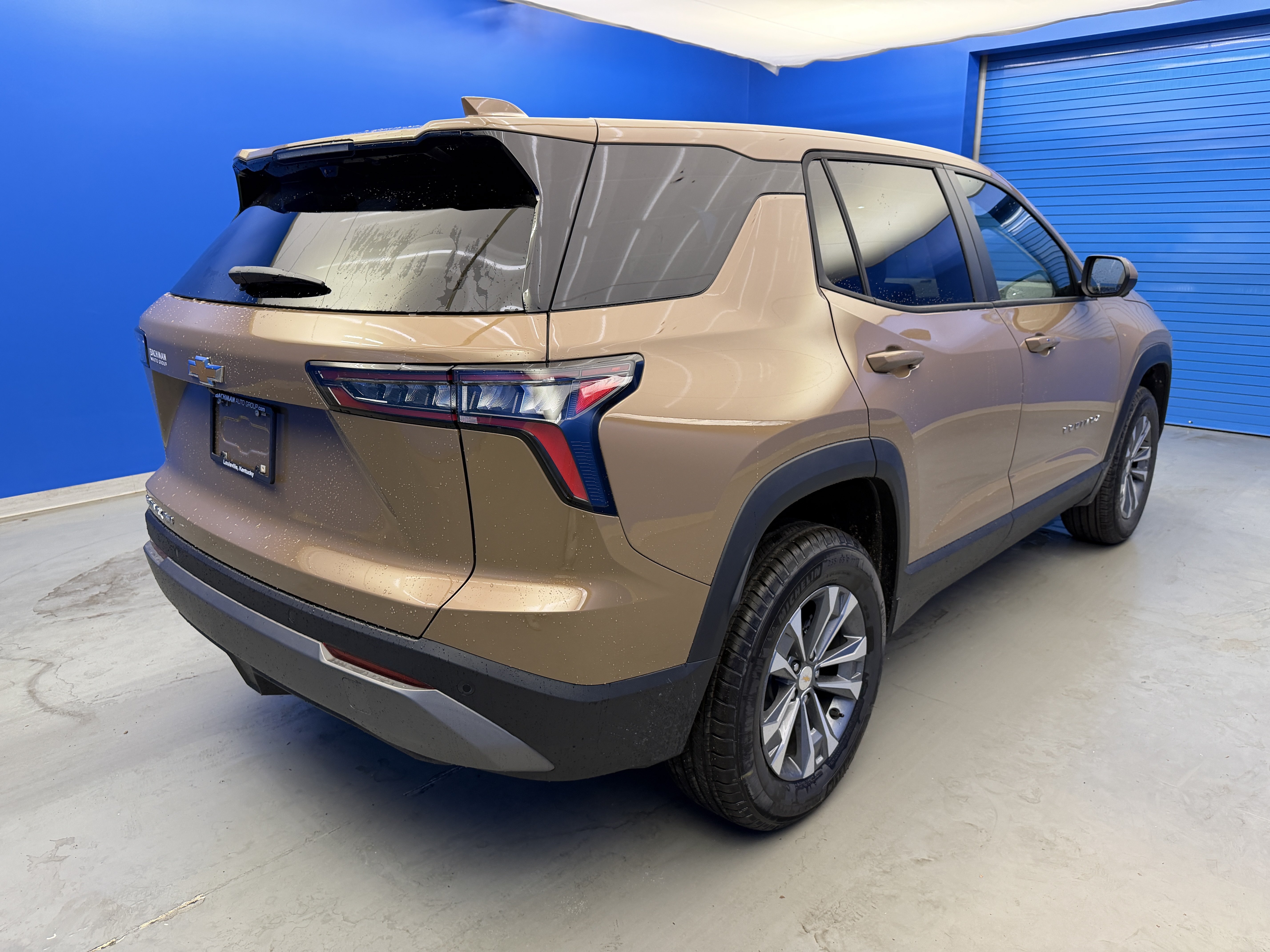 2027 Chevrolet Equinox LT - Photo 7