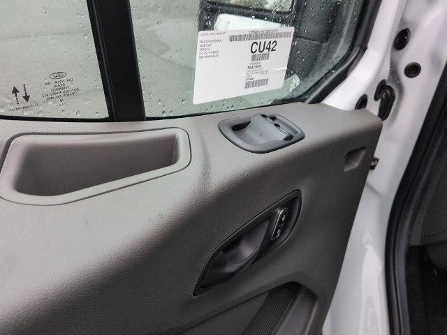 New 2026 Oxford White Ford Cargo Van image 10