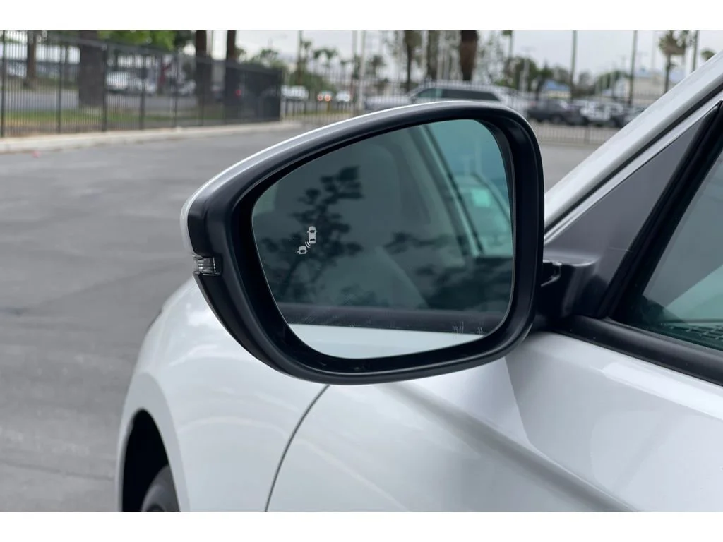 Certified Used 2025 Platinum White Pearl Honda HYBRID EX-L image 105