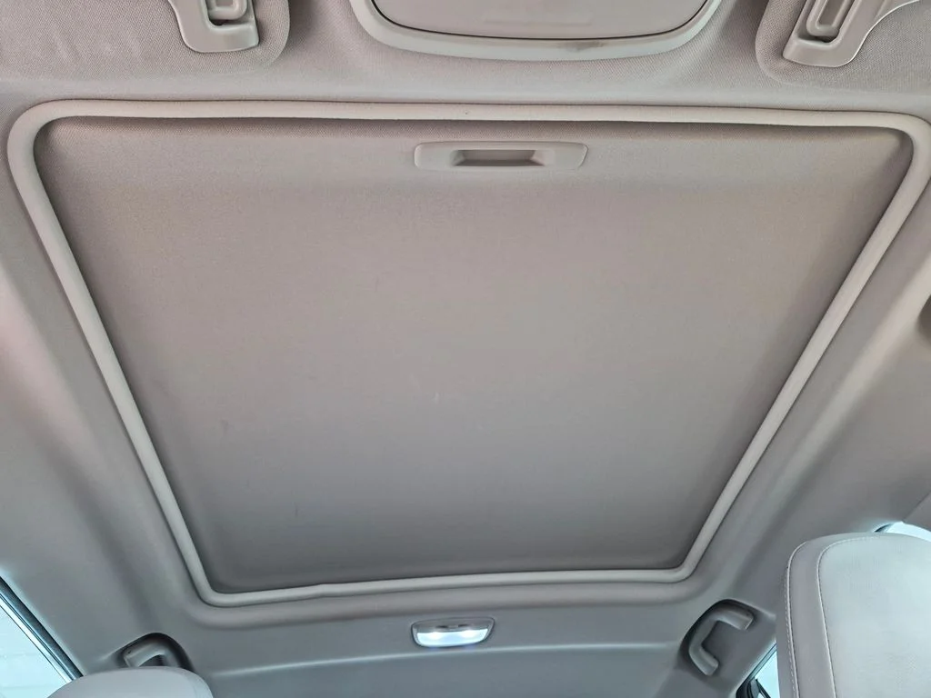 Used 2022 White Subaru Limited image 25