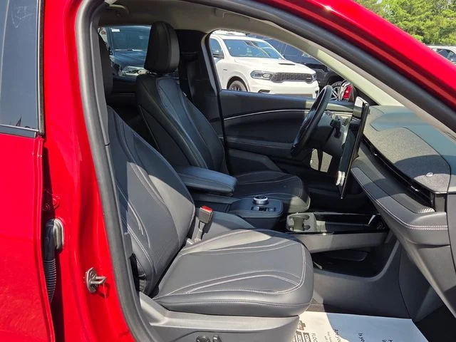 Used 2024 Red Ford Premium image 15