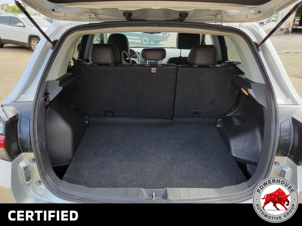 Used 2024  Mitsubishi  image 14