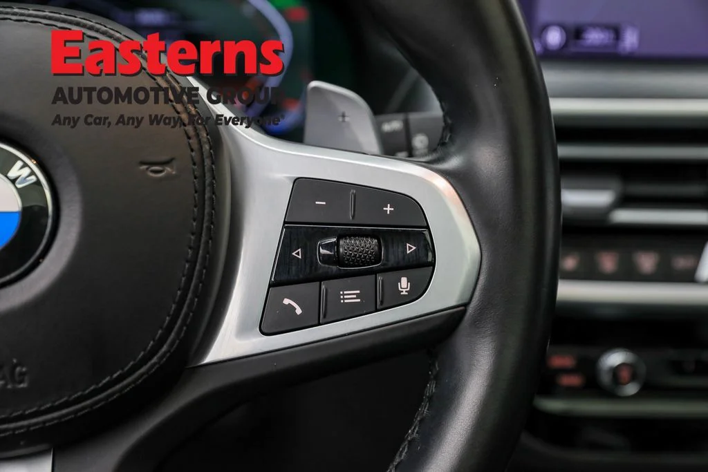 Used 2022 Gray BMW sDrive30i image 16