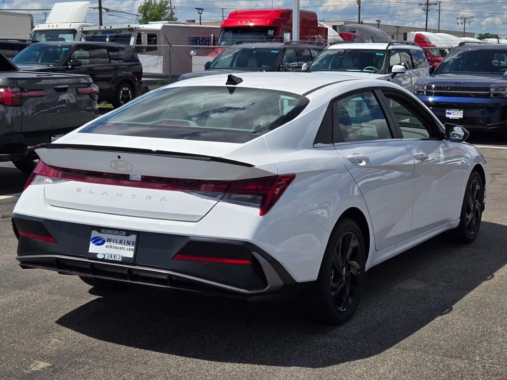New 2026 White Hyundai SEL Sport image 10