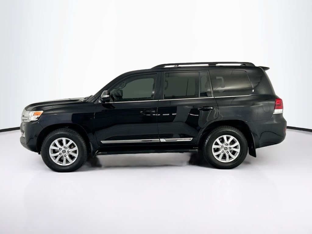 Used 2019 Midnight Black Metallic Toyota Base image 8
