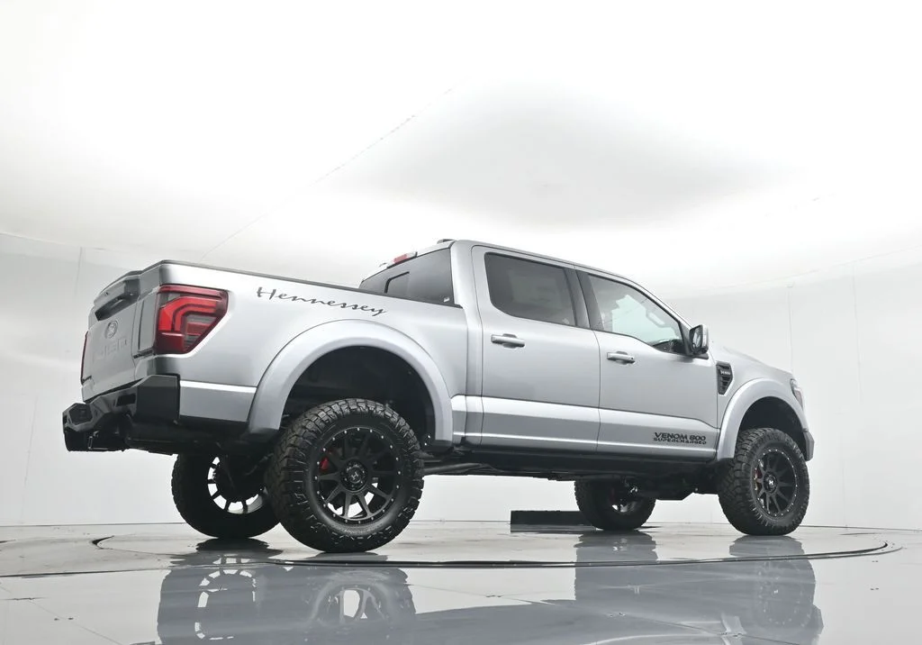 New 2025 Iconic Silver Metallic Ford Lariat image 58