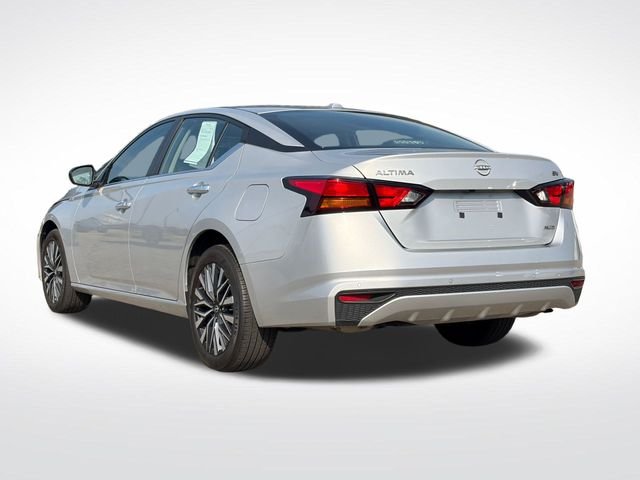 Used 2024 Brilliant Silver Metallic Nissan 2.5 SV image 20
