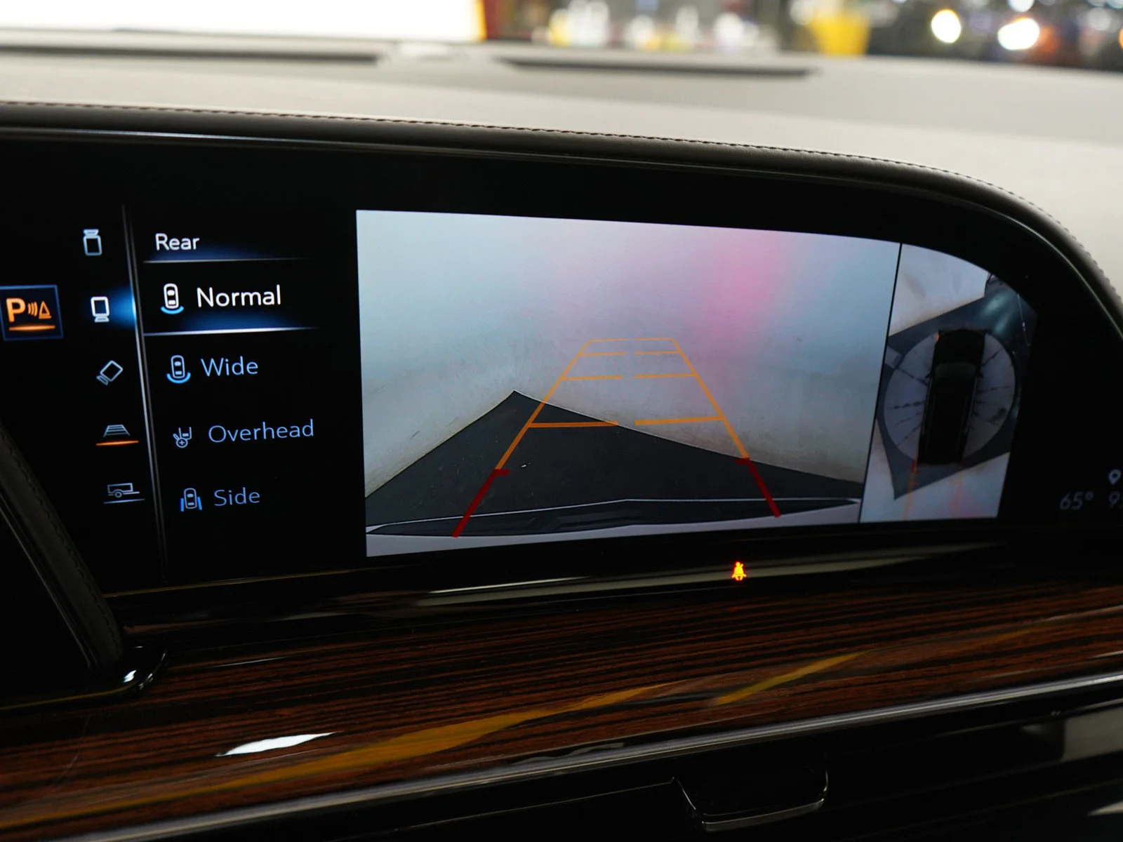 Used 2021 Crystal White Tricoat Cadillac Premium Luxury image 22