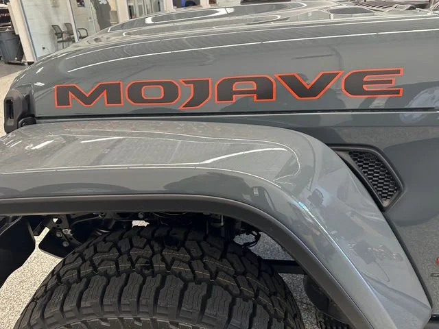New 2026 Anvil Clear-Coat Exterior Paint Jeep Mojave image 16