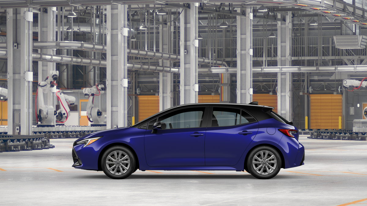 New 2026 Blue Crush Metallic with Midnight Black Metallic roof Toyota SE image 4