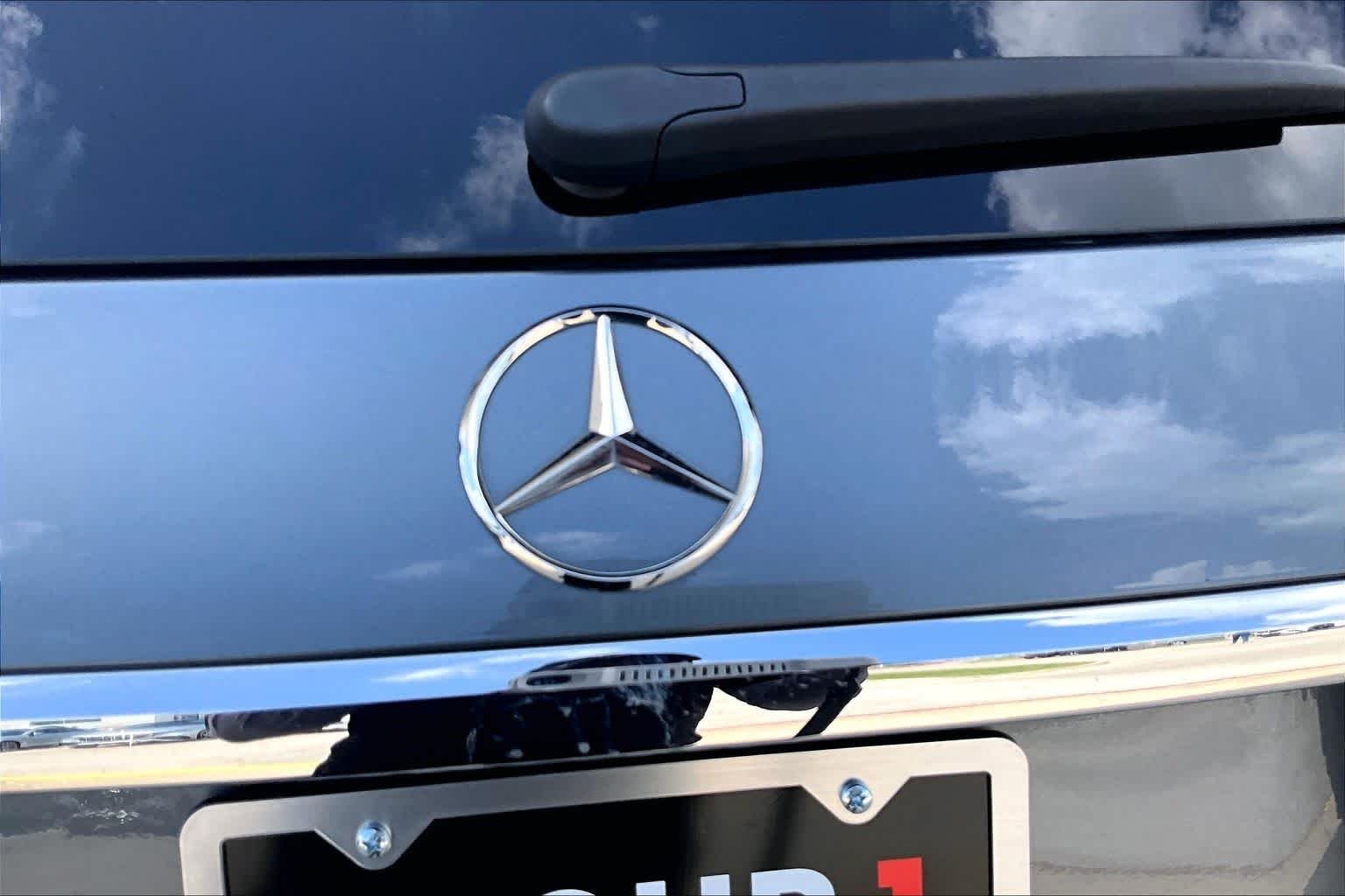 Used 2024 Selenite Grey Metallic Mercedes-Benz GLS 450 image 10