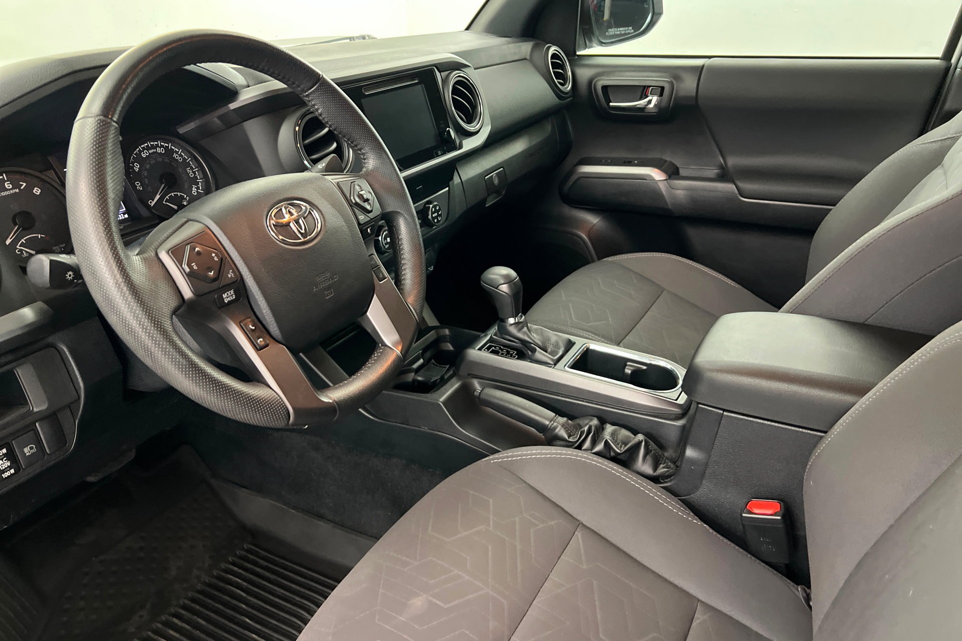 Used 2019 SUPER WHITE Toyota TRD Off-Road image 16