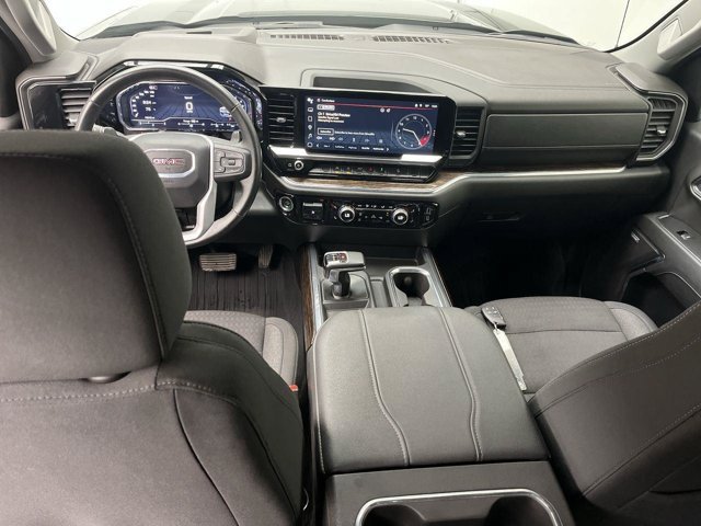 Used 2024 Onyx Black GMC Elevation image 4