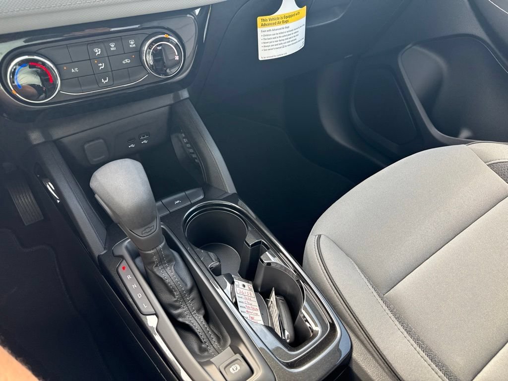 New 2026 Summit White Chevrolet LT image 18