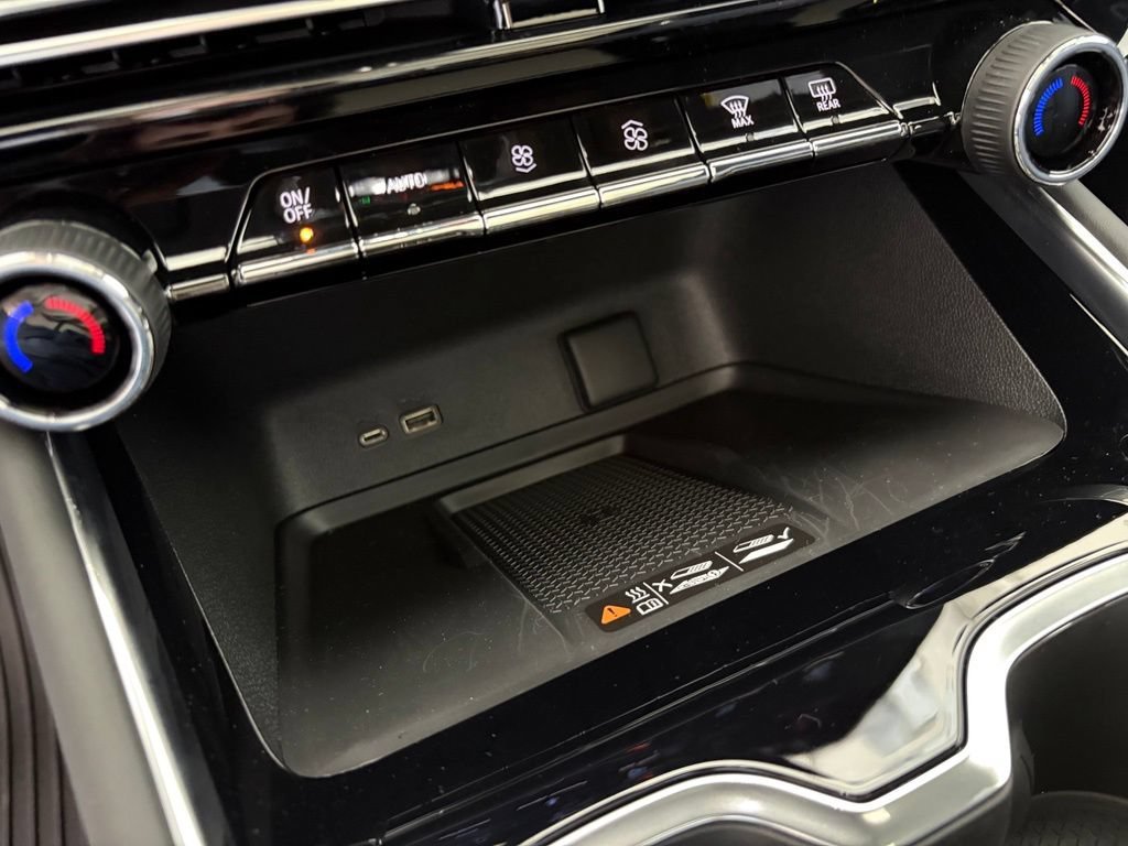 2027 Chevrolet Traverse RS - Photo 13