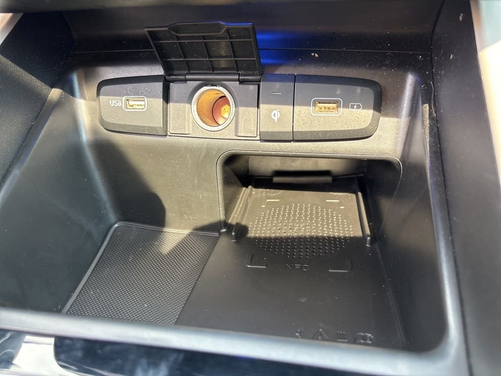 Used 2024 Gray Hyundai SEL image 27